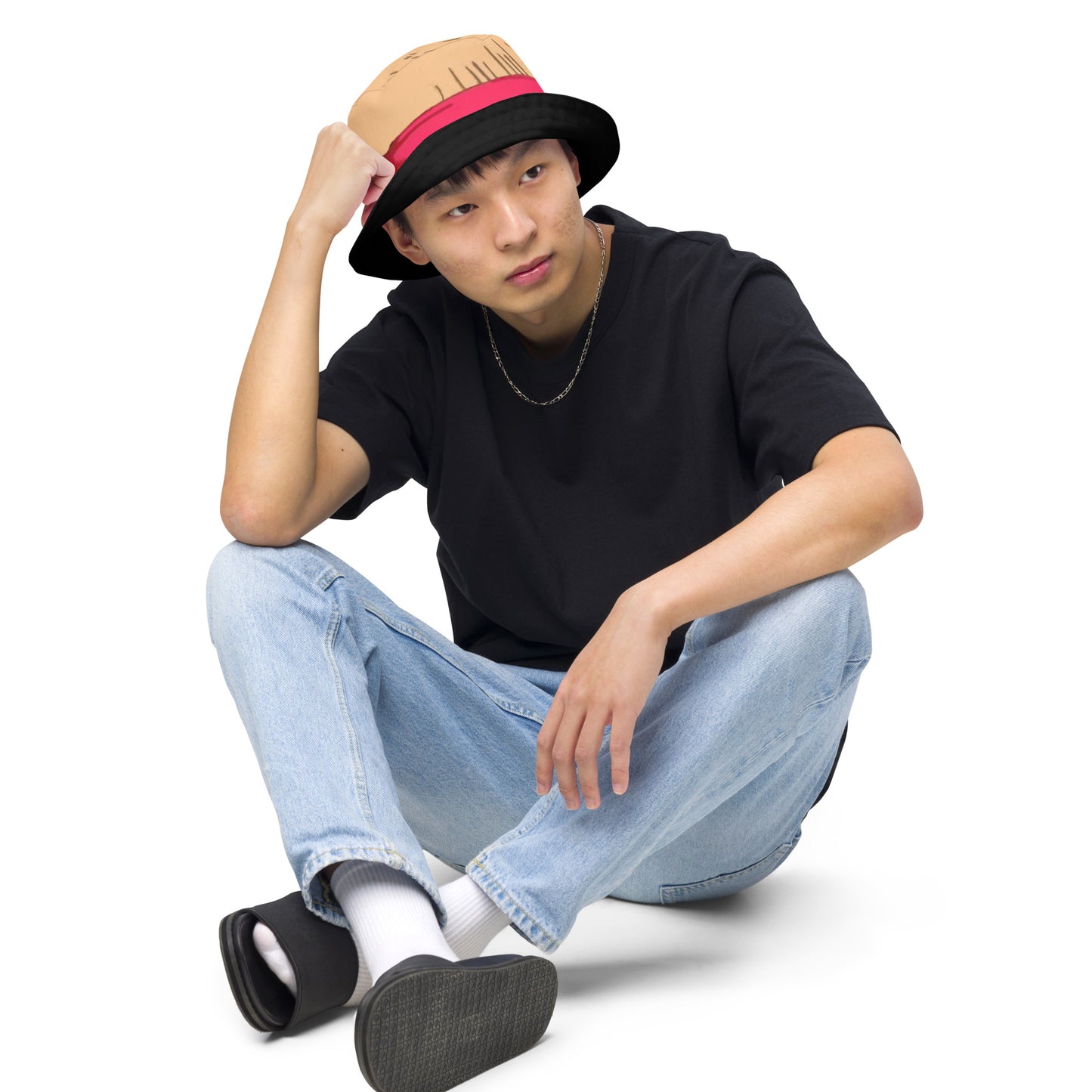 One Piece reversible Bucket hat: Luffy Straw Hat & Red Skull Logo